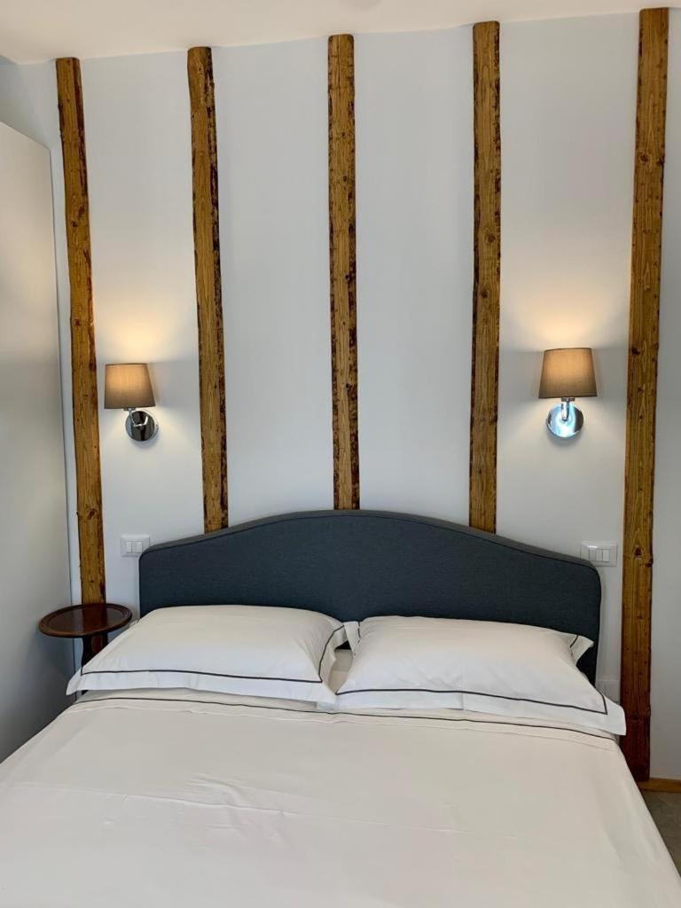 Relais Torre Dei Torti - Luxury Bed And Breakfast Cava Manara Bagian luar foto